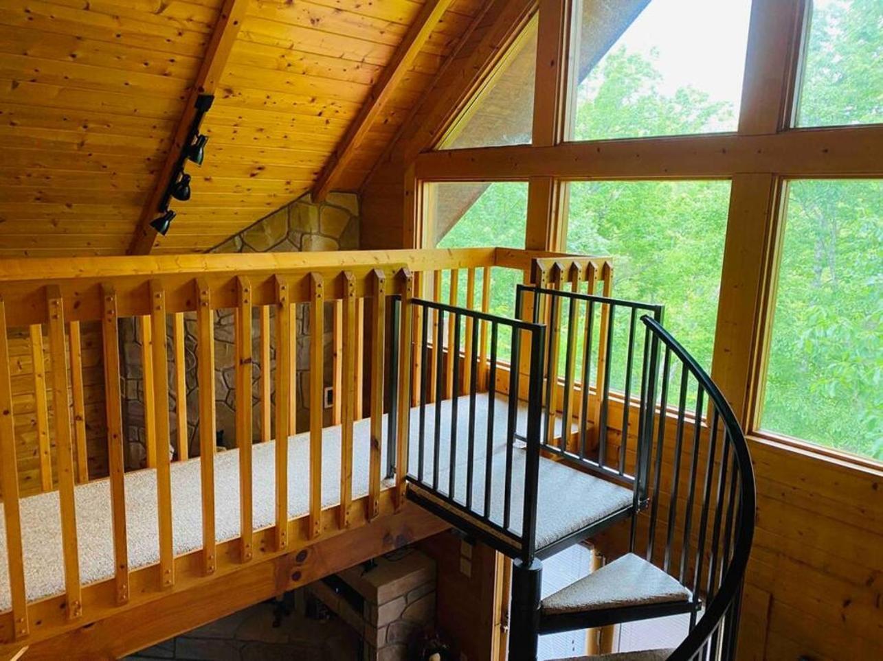Romantic, Honeymoon Cabin In The Smokies! Gatlinburg Eksteriør bilde
