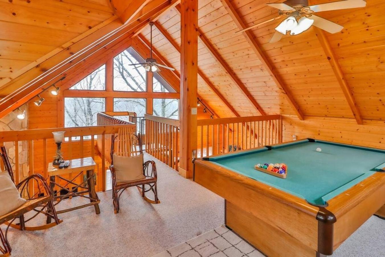 Romantic, Honeymoon Cabin In The Smokies! Gatlinburg Eksteriør bilde