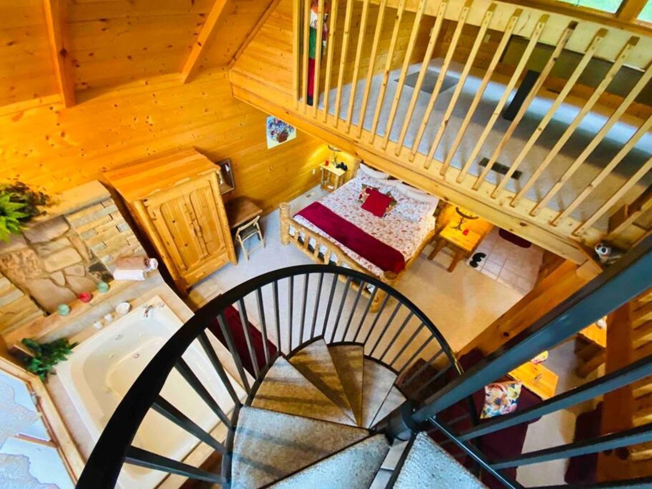 Romantic, Honeymoon Cabin In The Smokies! Gatlinburg Eksteriør bilde