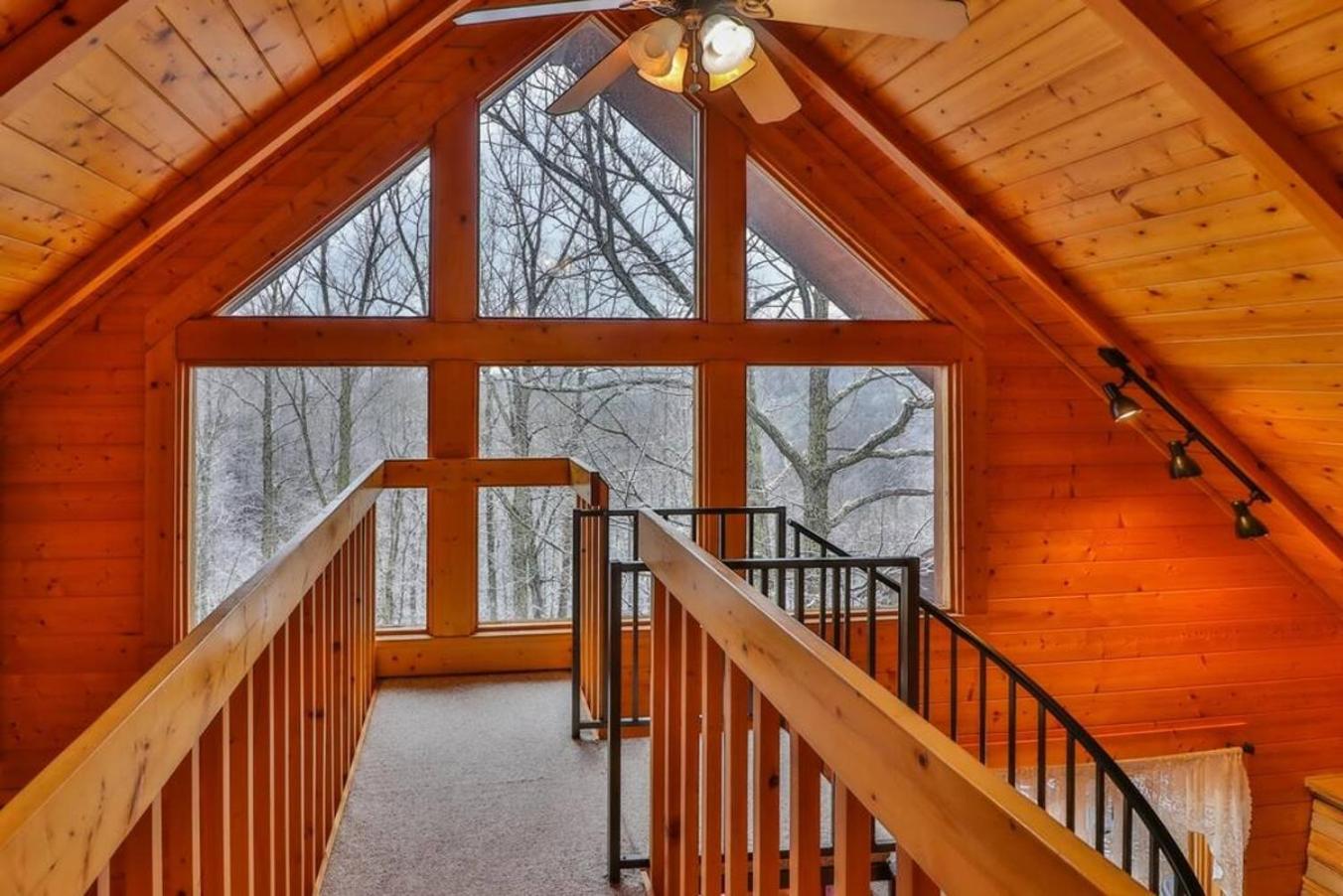 Romantic, Honeymoon Cabin In The Smokies! Gatlinburg Eksteriør bilde