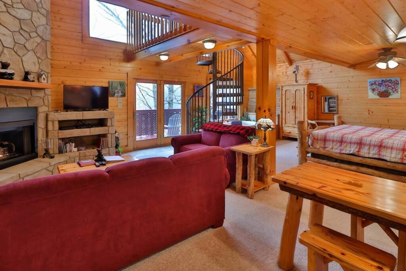Romantic, Honeymoon Cabin In The Smokies! Gatlinburg Eksteriør bilde
