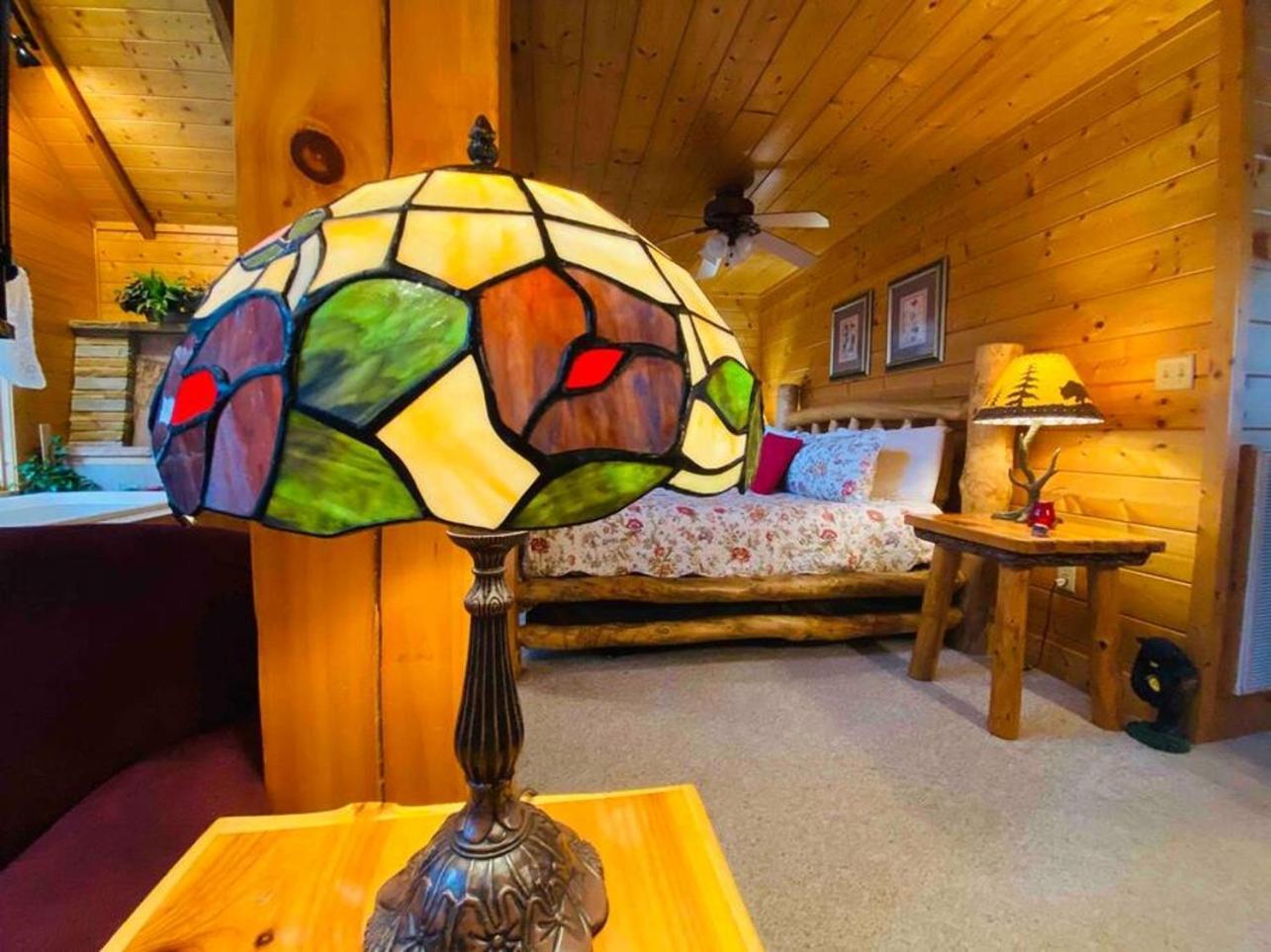 Romantic, Honeymoon Cabin In The Smokies! Gatlinburg Eksteriør bilde