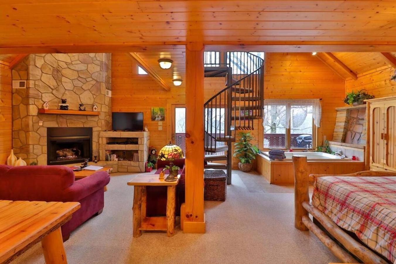 Romantic, Honeymoon Cabin In The Smokies! Gatlinburg Eksteriør bilde