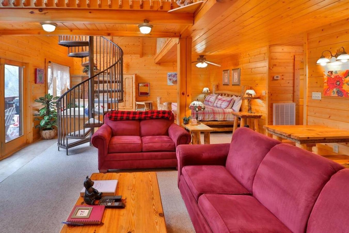 Romantic, Honeymoon Cabin In The Smokies! Gatlinburg Eksteriør bilde